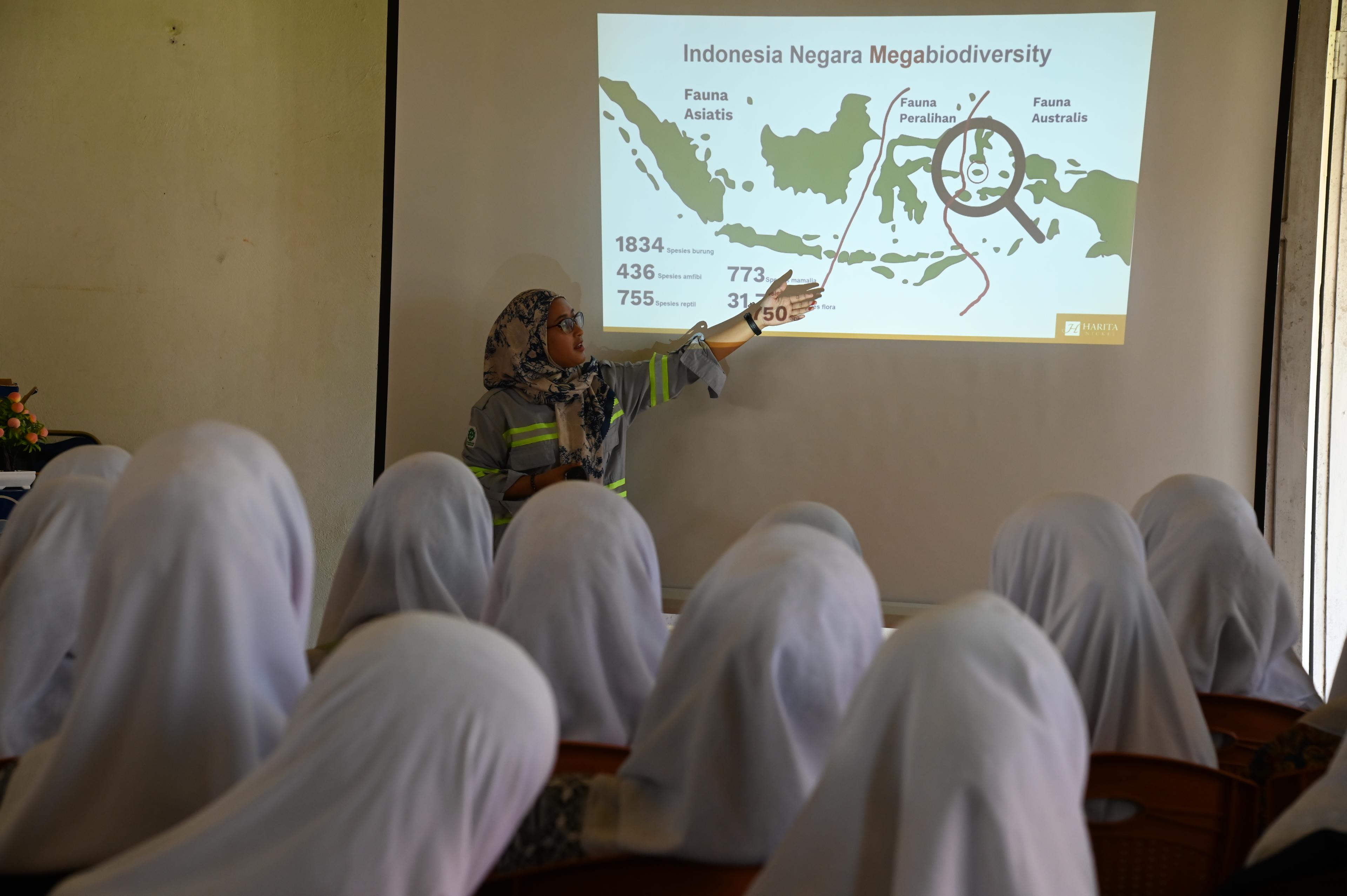 Sahabat Konservasi, Cara Harita Nickel Kenalkan Keanekaragaman Hayati ke Anak-anak Obi