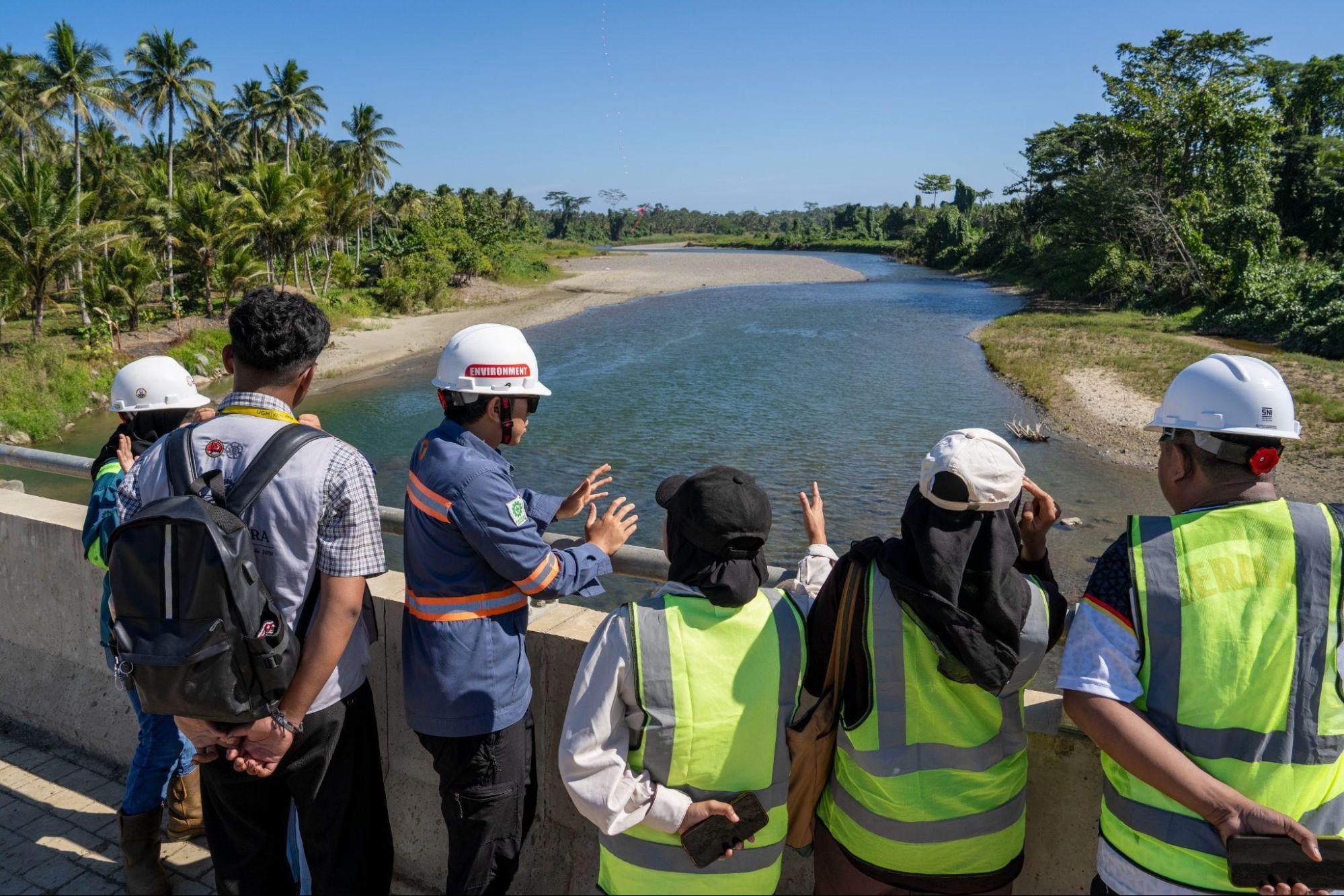Dari Sungai Akelamo, Air Bersih Mengalir untuk Warga Kawasi
