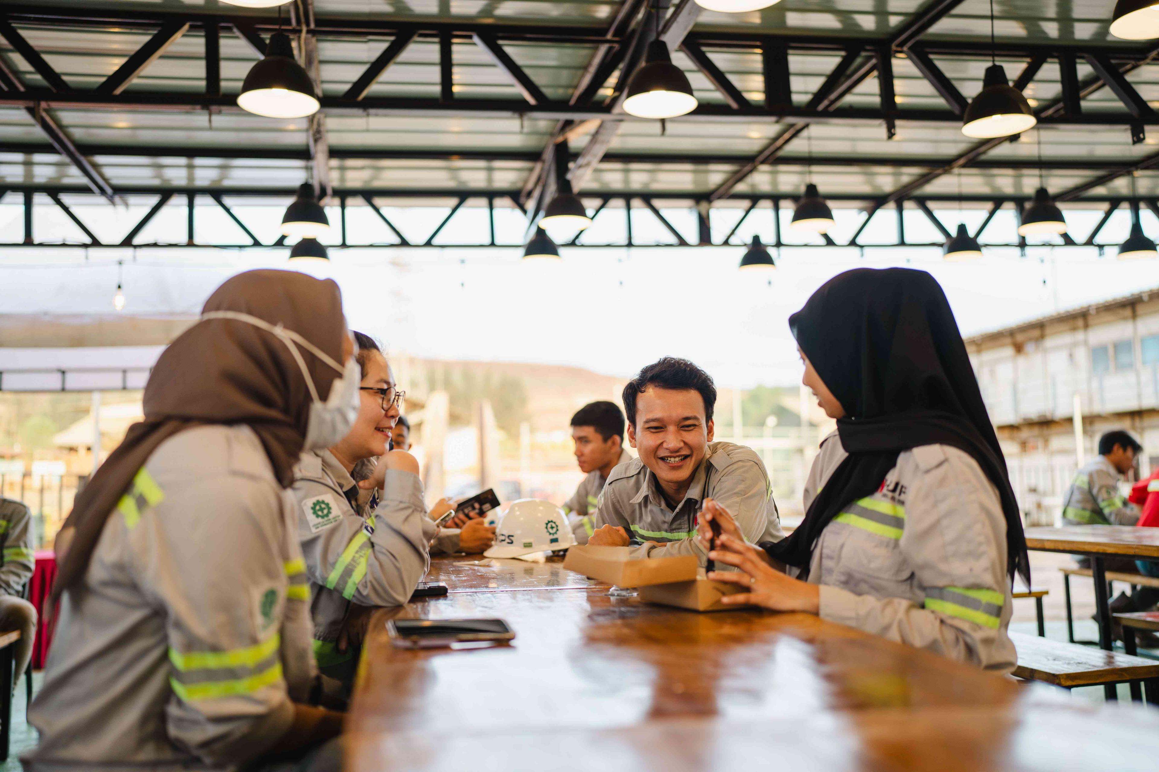 Obi Café: Oasis Penyejuk Hati di Sibuknya Kegiatan Operasional