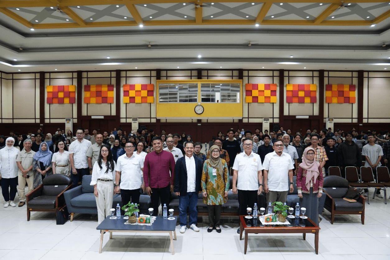 Harita Nickel Bicara Transisi Energi Berkelanjutan di Hadapan 500 Mahasiswa Itenas Bandung