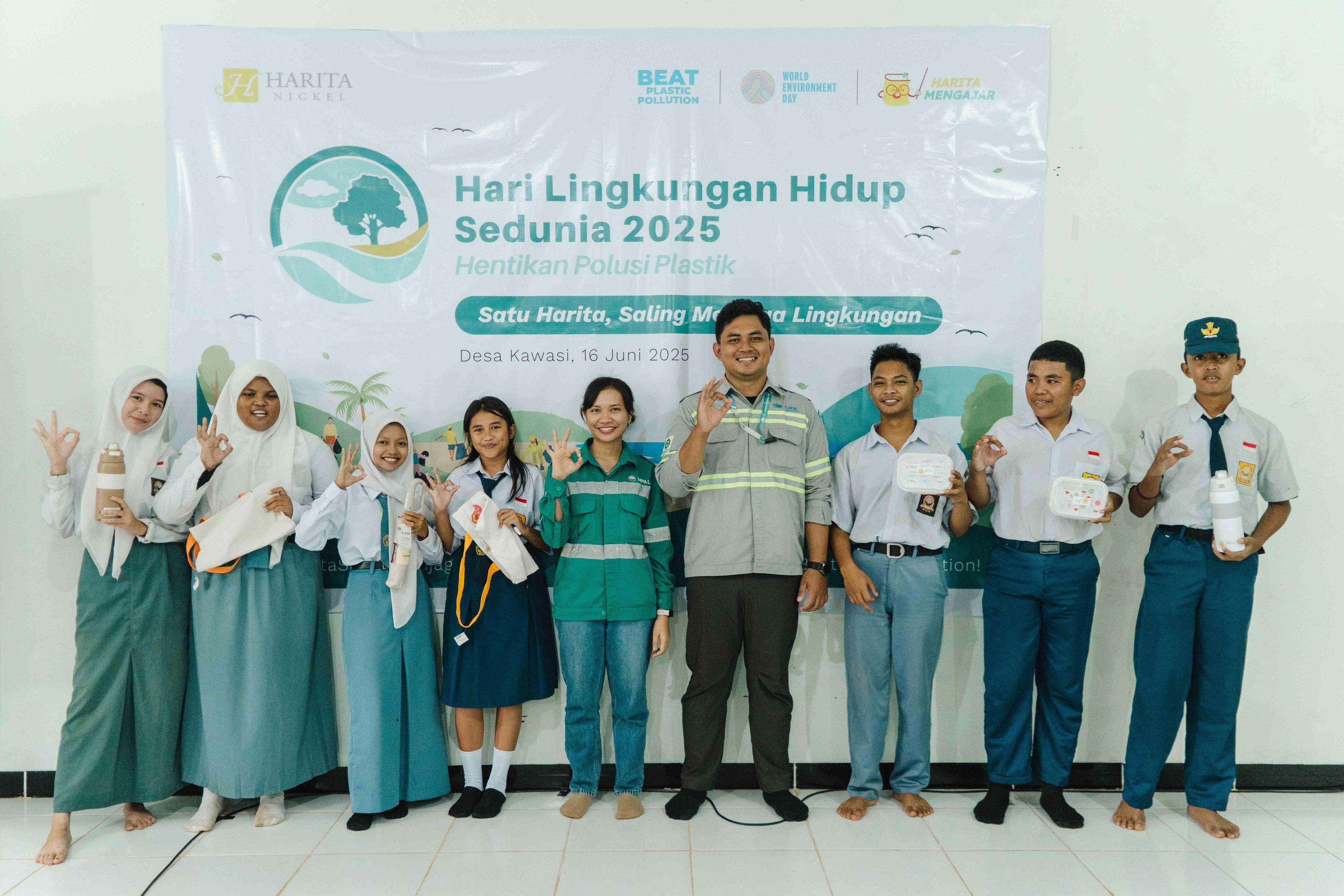 Harita Nickel Dorong Kesadaran Siswa Kawasi tentang Bahaya Sampah Plastik