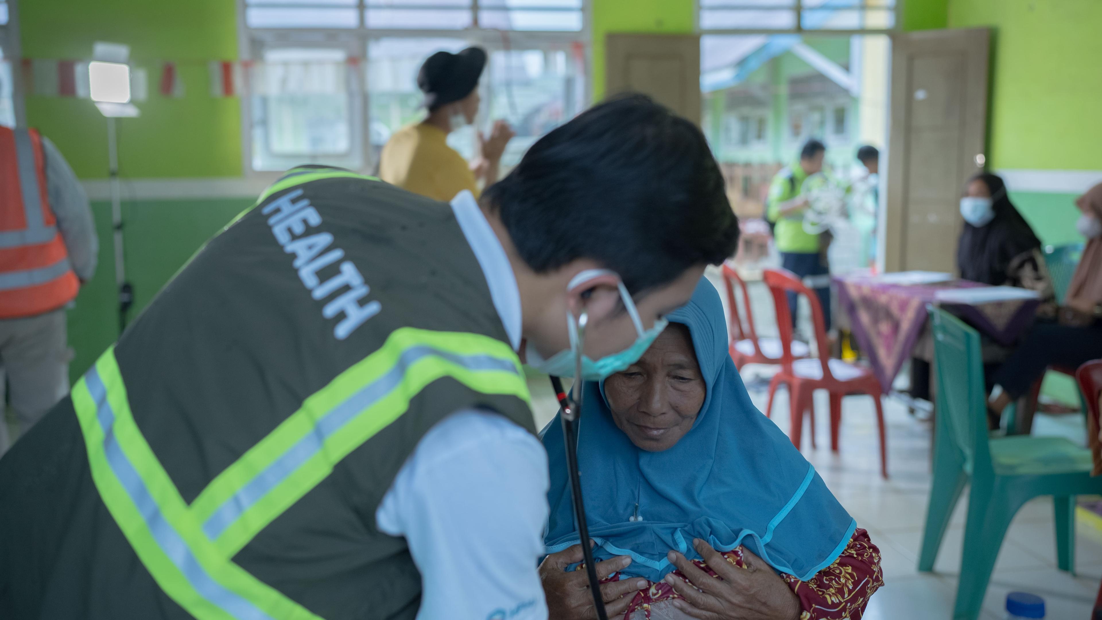Gelar Pengobatan Gratis, Harita Nickel Datangkan Dokter Spesialis ke Desa Kawasi