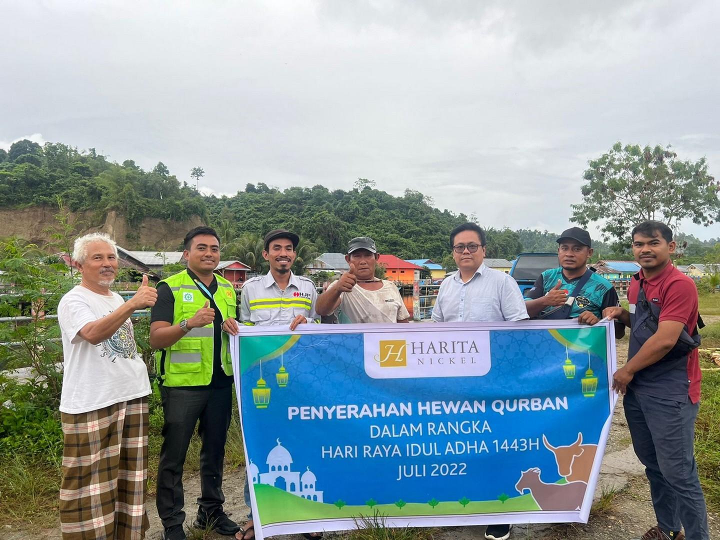 Rayakan Iduladha 1443 H dengan Berbagi, Harita Nickel Salurkan Hewan Kurban 24 Ekor Sapi
