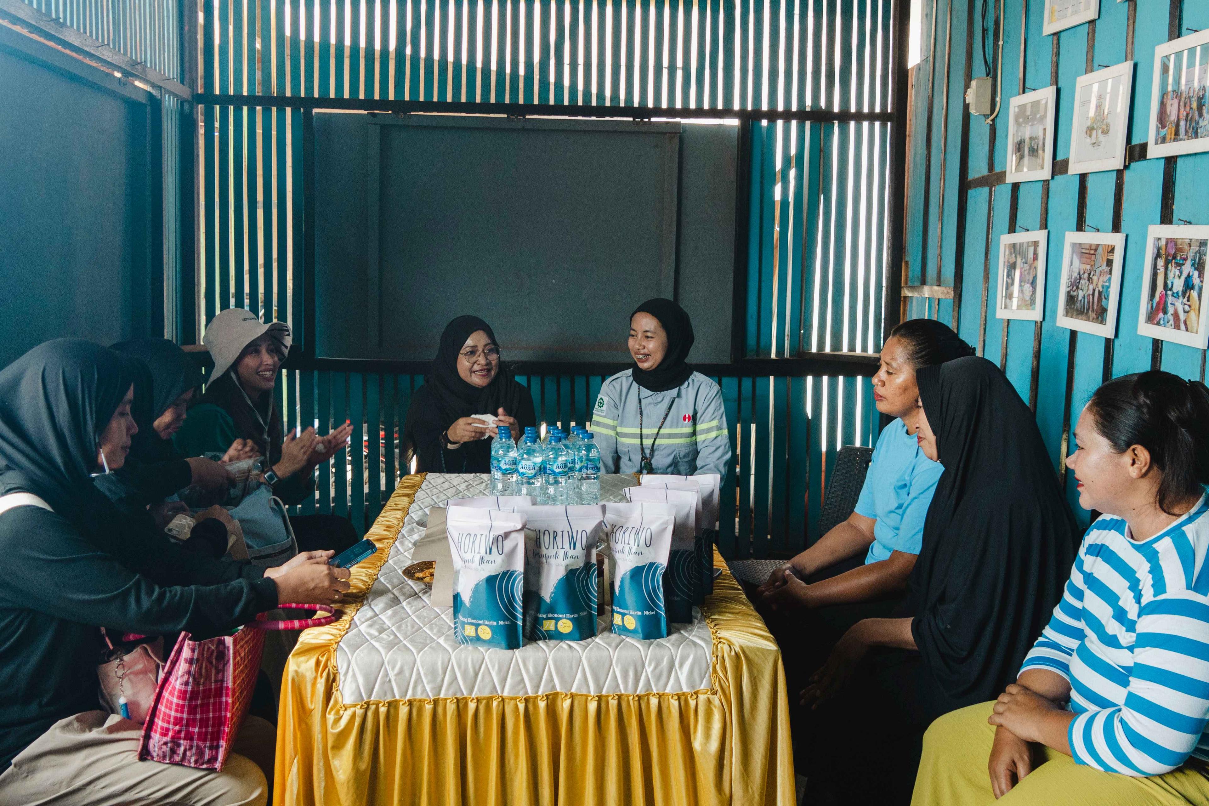Mengubah Pemikiran: Perjalanan Inspiratif Anita Gathmir ke Pulau Obi
