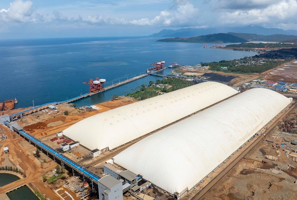 Jaga Kualitas Udara, Harita Nickel Simpan Batu Bara dalam Dua Kubah Raksasa
