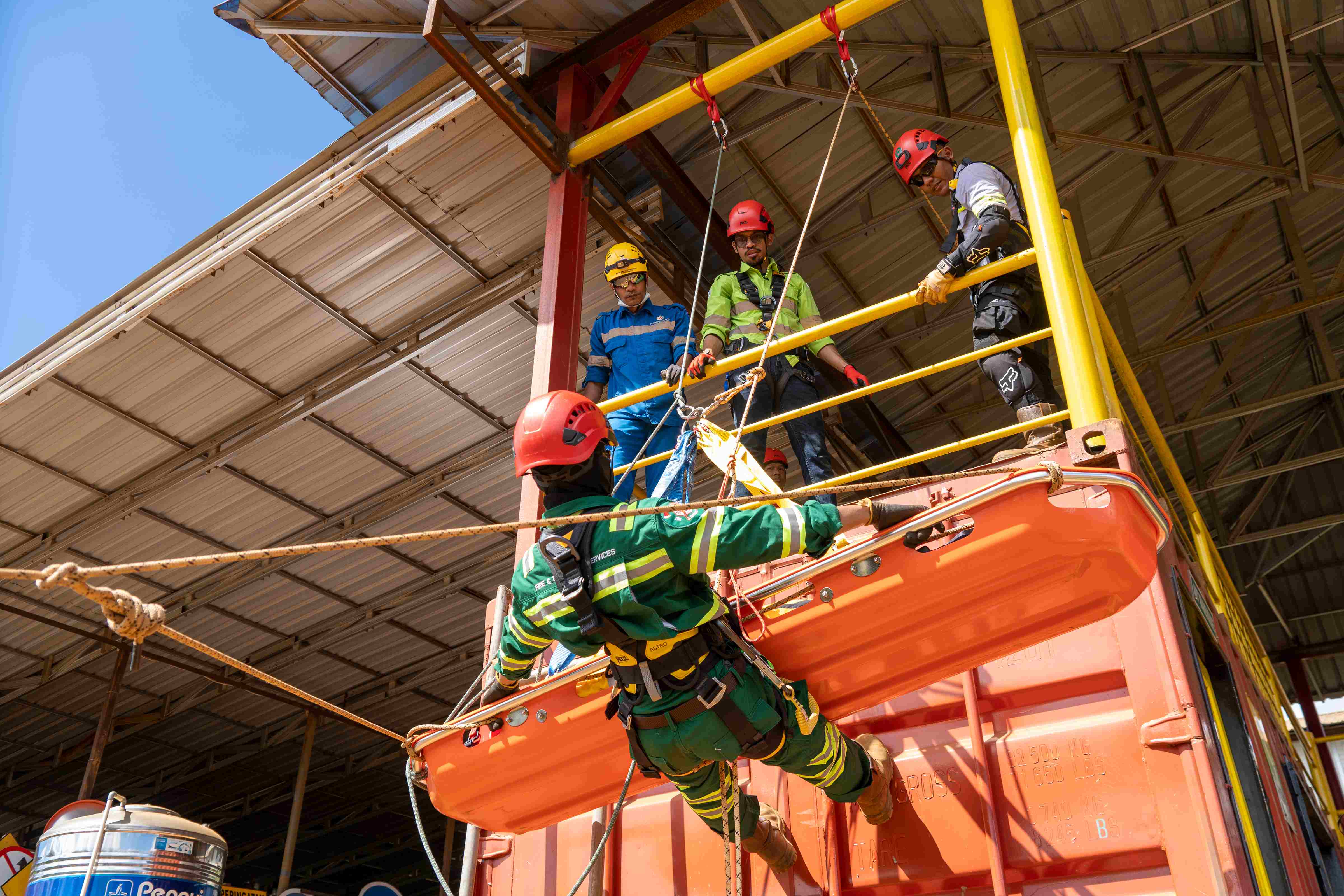 Drill penyelamatan korban diketinggian